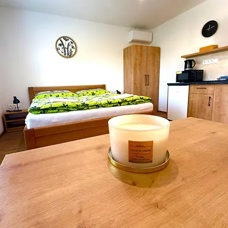 Apartmany Pokoj * Podhájska