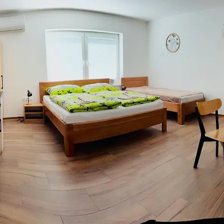 Apartmany Pokoj Apartment Podhajska